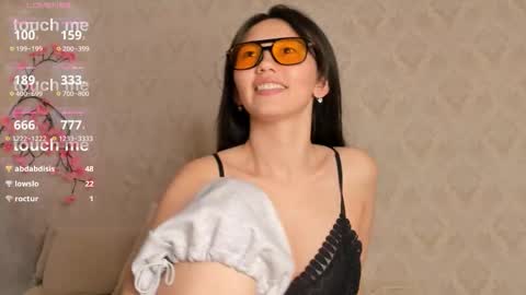 iris on cam online show from 2, 10, 2025