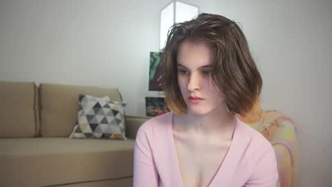 iris_pure online show from 10, 9, 2025