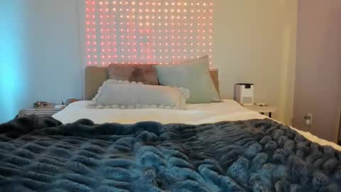 Snapshot of iris_roslin chatting on 14, 4, 2026 Iris 3 online show from 14, 4, 2026