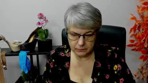 Snapshot of iris_xdesire chatting on 2, 12, 2024 I R I S online show from 2, 12, 2024
