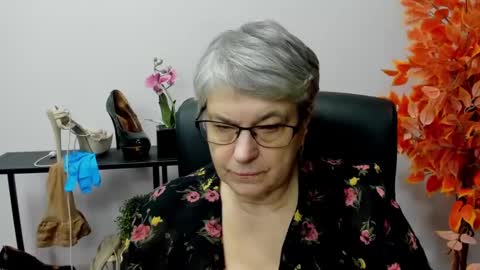 Snapshot of iris_xdesire chatting on 3, 12, 2024 I R I S online show from 3, 12, 2024