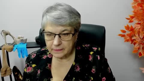 Snapshot of iris_xdesire chatting on 4, 12, 2024 I R I S online show from 4, 12, 2024