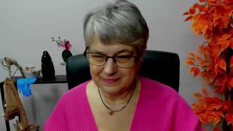Snapshot of iris_xdesire chatting on 6, 12, 2024 I R I S online show from 6, 12, 2024