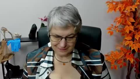 Snapshot of iris_xdesire chatting on 11, 12, 2024 I R I S online show from 11, 12, 2024
