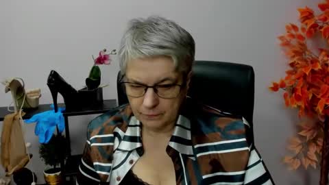 Snapshot of iris_xdesire chatting on 16, 12, 2024 I R I S online show from 16, 12, 2024