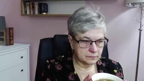 Snapshot of iris_xdesire chatting on 23, 12, 2024 I R I S online show from 23, 12, 2024