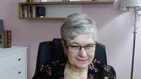 Snapshot of iris_xdesire chatting on 23, 12, 2024 I R I S online show from 23, 12, 2024