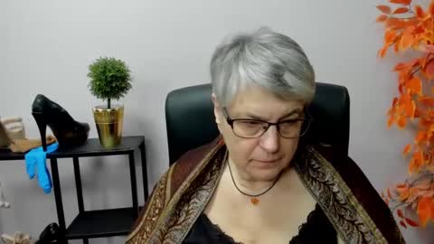 Snapshot of iris_xdesire chatting on 31, 12, 2024 I R I S online show from 31, 12, 2024
