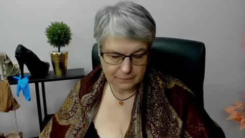 Snapshot of iris_xdesire chatting on 3, 1, 2025 I R I S online show from 3, 1, 2025