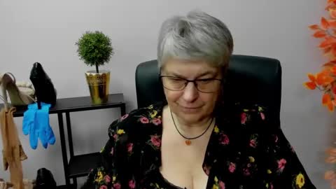Snapshot of iris_xdesire chatting on 7, 1, 2025 I R I S online show from 7, 1, 2025