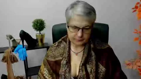 Snapshot of iris_xdesire chatting on 10, 1, 2025 I R I S online show from 10, 1, 2025