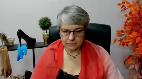 Snapshot of iris_xdesire chatting on 4, 2, 2025 I R I S online show from 4, 2, 2025