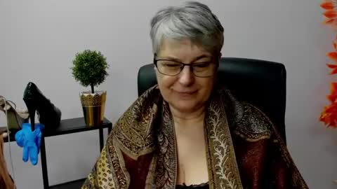 Snapshot of iris_xdesire chatting on 18, 2, 2025 I R I S online show from 18, 2, 2025