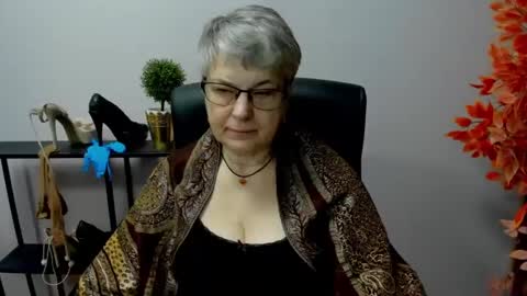 Snapshot of iris_xdesire chatting on 24, 2, 2025 I R I S online show from 24, 2, 2025