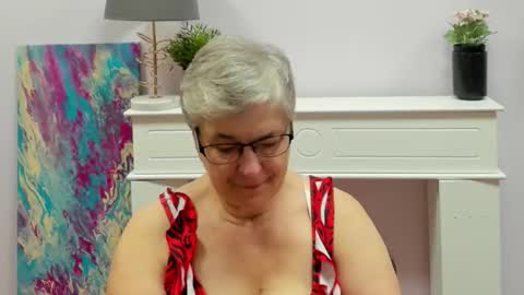 Snapshot of iris_xdesire chatting on 9, 9, 2025 I R I S online show from 9, 9, 2025