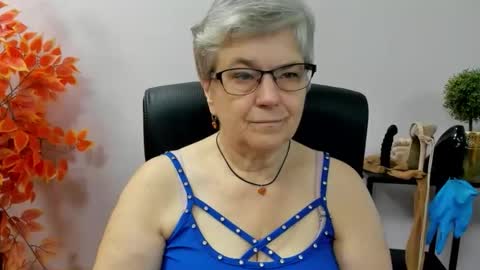 Snapshot of iris_xdesire chatting on 18, 9, 2025 I R I S online show from 18, 9, 2025