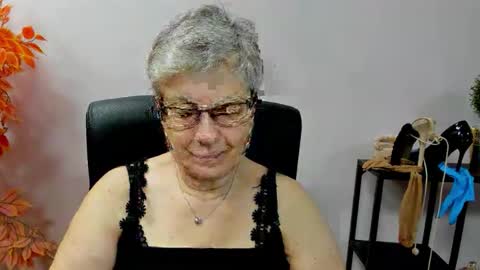 Snapshot of iris_xdesire chatting on 8, 10, 2025 I R I S online show from 8, 10, 2025