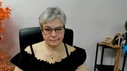 Snapshot of iris_xdesire chatting on 10, 10, 2025 I R I S online show from 10, 10, 2025