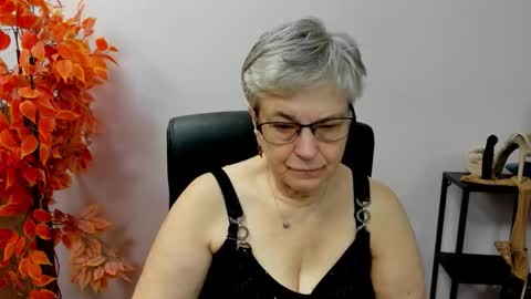 Snapshot of iris_xdesire chatting on 16, 10, 2025 I R I S online show from 16, 10, 2025