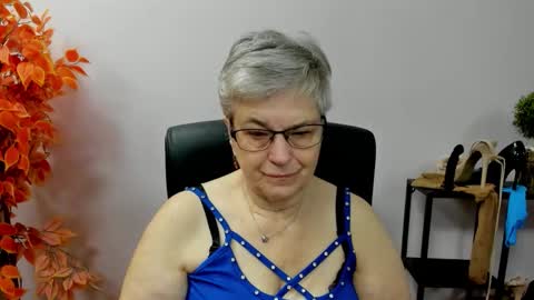 Snapshot of iris_xdesire chatting on 21, 10, 2025 I R I S online show from 21, 10, 2025