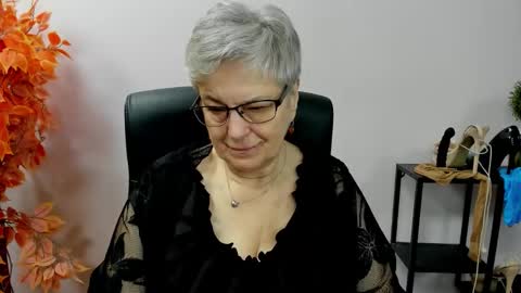 Snapshot of iris_xdesire chatting on 29, 10, 2025 I R I S online show from 29, 10, 2025