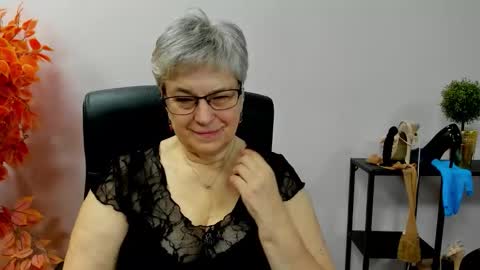 Snapshot of iris_xdesire chatting on 31, 10, 2025 I R I S online show from 31, 10, 2025