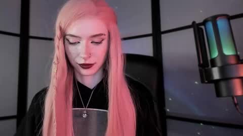 Miss Iris Fansly Miss Iris new inst.  online show from 16, 2, 2025