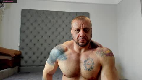ironhulk22 online show from 16, 5, 2026