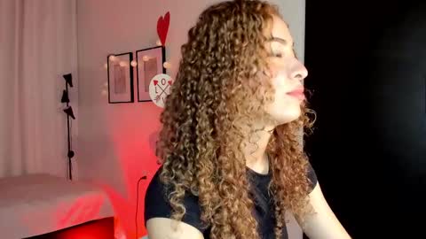 Snapshot of isa_____ chatting on 18, 2, 2025 isa_____ online show from 18, 2, 2025