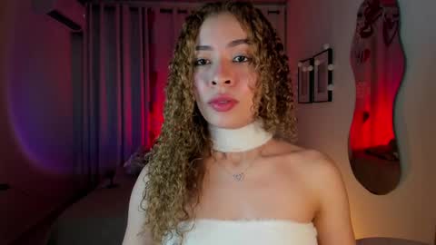 Snapshot of isa_____ chatting on 25, 2, 2025 isa_____ online show from 25, 2, 2025