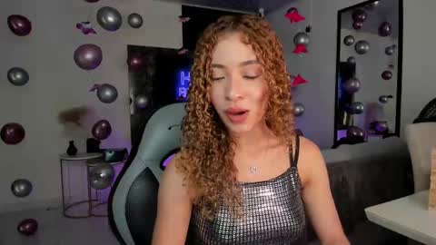 Snapshot of isa_____ chatting on 28, 2, 2025 isa_____ online show from 28, 2, 2025