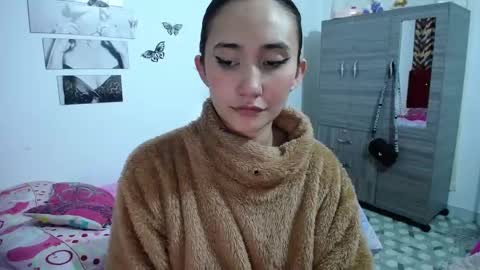 Snapshot of isa_bella___ chatting on 14, 2, 2025 Isa online show from 14, 2, 2025