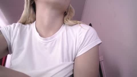 Isabella  online show from 19, 4, 2026