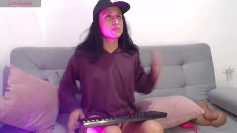 Snapshot of isa_hall chatting on 6, 3, 2025 Isabella Hall online show from 6, 3, 2025