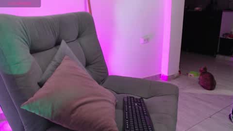 Snapshot of isa_hall chatting on 13, 1, 2026 Isabella Hall online show from 13, 1, 2026