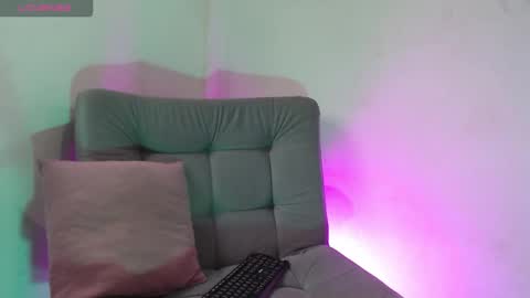 Snapshot of isa_hall chatting on 8, 2, 2026 Isabella Hall online show from 8, 2, 2026