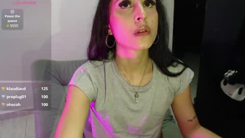 Isabella Hall online show from 7, 7, 2026