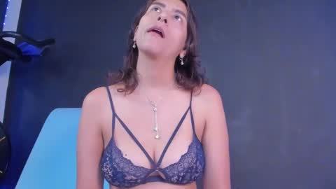 Isabella online show from 30, 12, 2024
