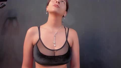 Isabella online show from 13, 1, 2025