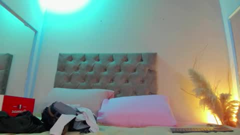 Isabella online show from 16, 1, 2026