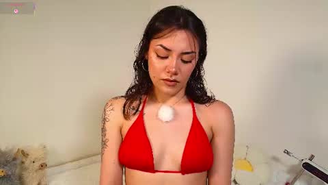 Isabella Laurentt  online show from 26, 6, 2026