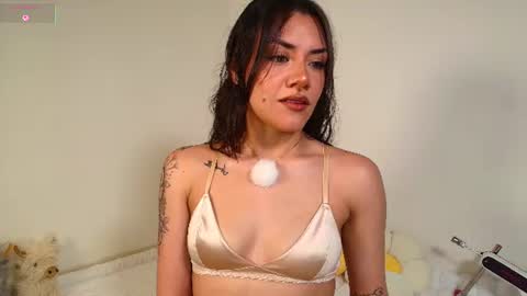 Isabella Laurentt  online show from 28, 6, 2026