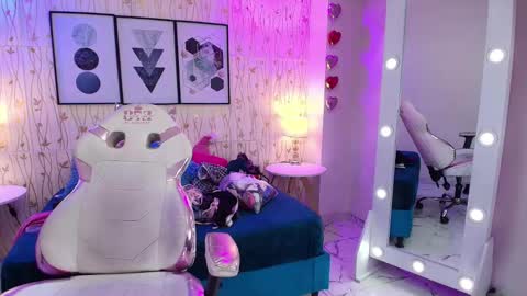 Snapshot of isa_reel chatting on 19, 1, 2025 ISA online show from 19, 1, 2025