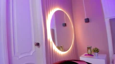 Snapshot of isa_vel chatting on 25, 9, 2025 isa_vel online show from 25, 9, 2025