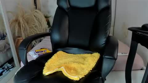 isaac_cryston online show from 18, 2, 2026