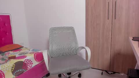 Snapshot of isaac_master77 chatting on 19, 11, 2025 isaac_master77 online show from 19, 11, 2025