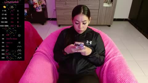 Snapshot of isabeella_24 chatting on 21, 12, 2024 Isabella  online show from 21, 12, 2024
