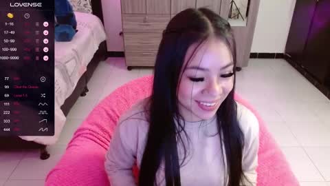 Snapshot of isabeella_24 chatting on 2, 3, 2025 Isabella  online show from 2, 3, 2025