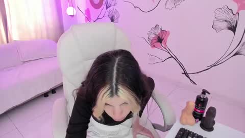 isabela_fiorelli online show from 9, 10, 2025