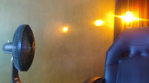 Snapshot of isabela_oh chatting on 19, 12, 2024 Isabela online show from 19, 12, 2024